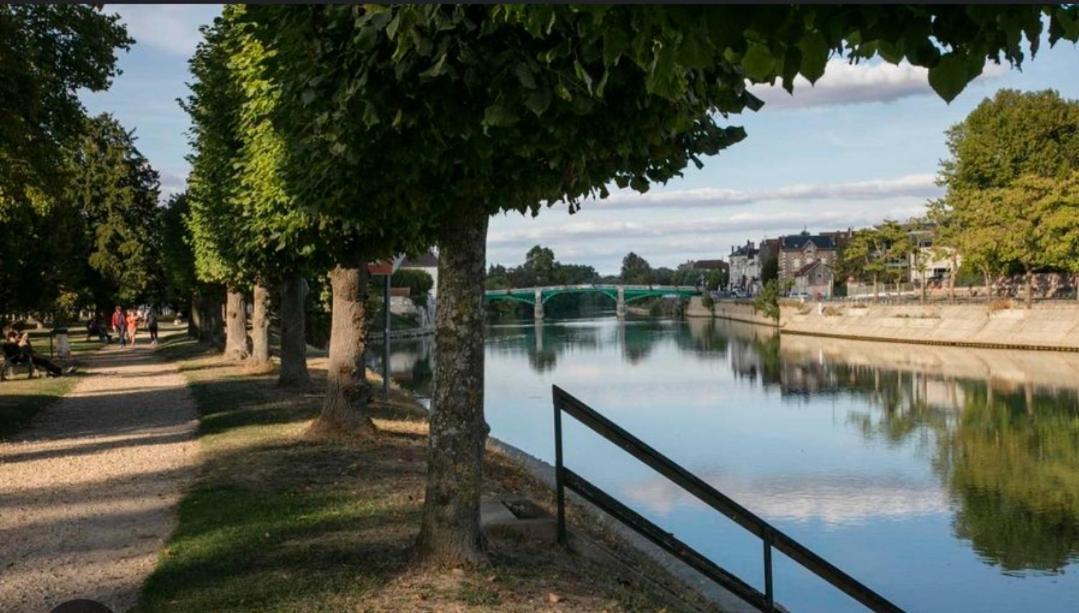 Studio Bord De Marne Jouarre エクステリア 写真